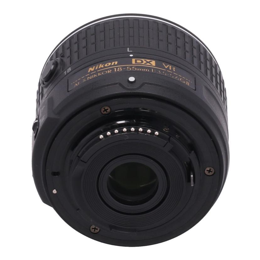 Nikon ニコン/交換レンズ/AF-S DX18-55mm f3.5-5.6G VR/13399347/Bランク/85【中古】 Nikon ニコン/交換レンズ/AF-S DX 18-55mm f3.5-5.6G VR II/21734728/B