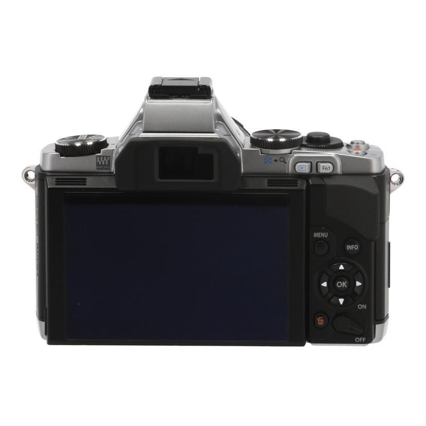 OLYMPUS オリンパス/ミラーレス一眼 レンズキット/OM-D E-M5 レンズキット/BF2522308/Bランク/69【中古】 OLYMPUS オリンパス/ミラーレス一眼 レンズキット/OM-D E-M5 レンズ