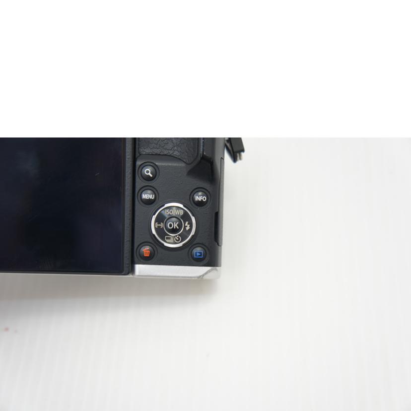 OLYMPUS/ミラーレス一眼/PEN-F/BHNA13530/Bランク/75【中古