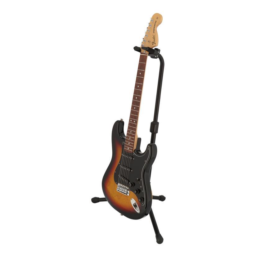 Fender Japan ストラトキャスター Fender ST71/ASH 1971年タイプ日本製ストラトキャスターの内部と