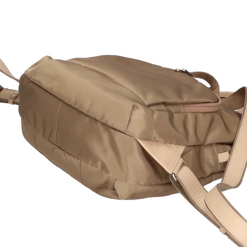 イビサ　IBIZA リュック　ベージュ　ブラウン IBIZA イビザ/クラーラ ナイロンリュック ベージュ/Aランク/78