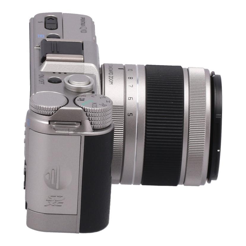 【Wズームキット】PENTAX Q10 シルバー ミラーレス一眼 ペンタックス ミラーレス PENTAX Q10 レンズキット シルバー 中古 新品