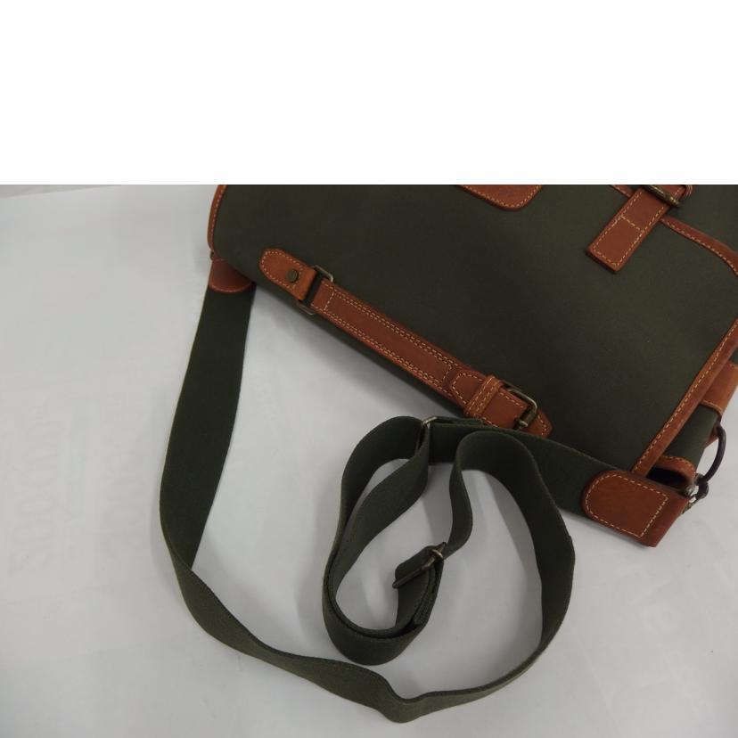 BURBERRY バーバリー/メンセンジャーバック/ノバチェック/Bランク/82【中古】 BURBERRY（バーバリー） バーバリー/メンセンジャーバック/ノバ