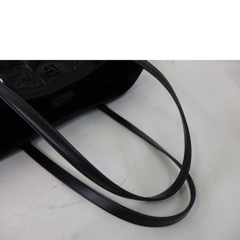 GUCCI グッチ OPHIDIA GGマトラッセ ミディアムトート レザー 黒 Ophidia medium tote bag in black soft leather | GUCCI® US