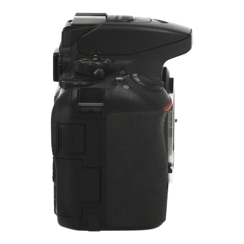 Nikon ニコン/デジタル一眼/D5500 ボディ/2105856/Bランク/84【中古】 Nikon ニコン/デジタル一眼/D5500 ボディ/2105856/Bランク/84