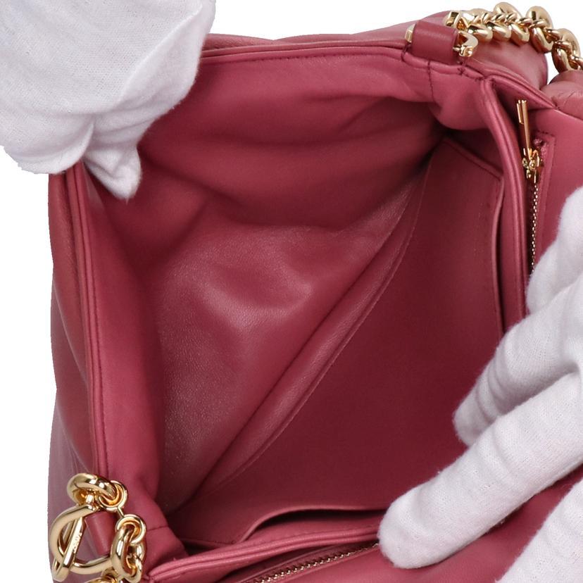 LOEWE ロエベ/パファーゴヤチェーンバッグ/AP40P41X01/052***/SAランク/91【中古】 楽天市場】LOEWE ロエベ/パファーゴヤチェーンバッグ/AP40P41X01/052
