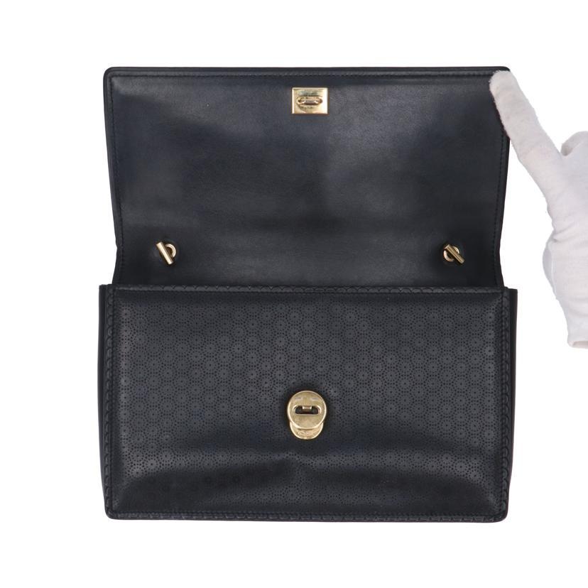 Ferragamo フェラガモ/ジニー・ヴァラリボンレザーチェーンショルダー/AU-21/F003/ABランク/91【中古】 FERRAGAMO（フェラガモ） フェラガモ/ジニー・ヴァラリボンレザー