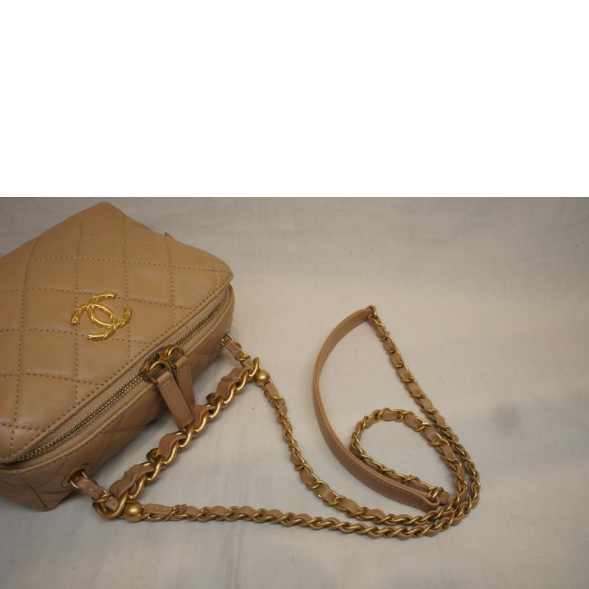 CHANEL（シャネル） シャネル/スモールボーリングバッグラムスキン