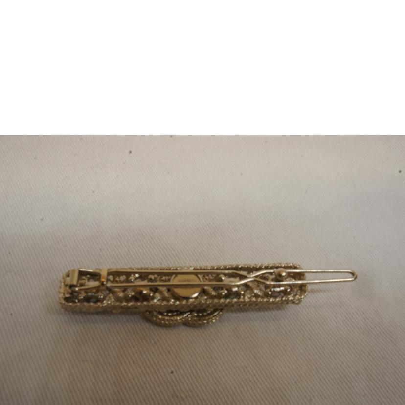 シャネル ラインストーン クリップ シャネル ヘアクリップ ラインストーン 2022年モデル シルバー