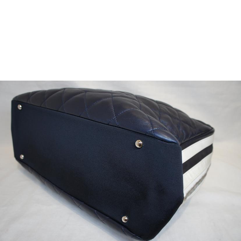 CHANEL（シャネル） シャネル/マトラッセデカココマークチェーントート