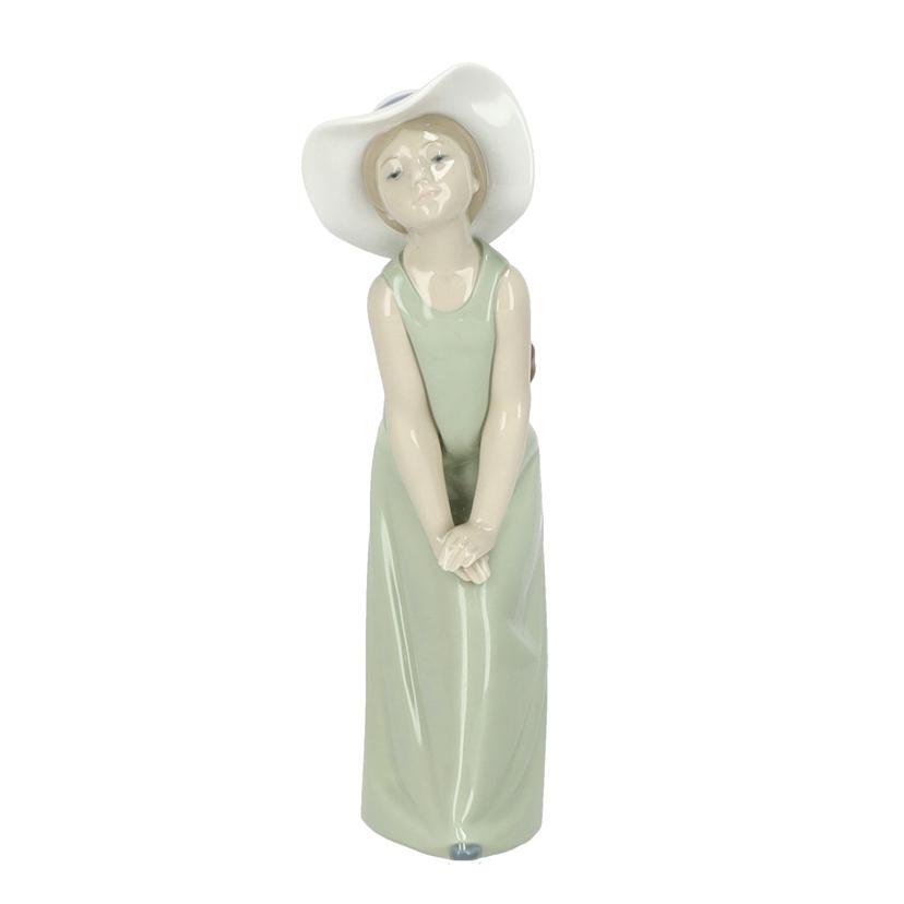 LLADRO（リヤドロ） リヤドロ/鏡の前で（若草色）/5009/ABランク/93