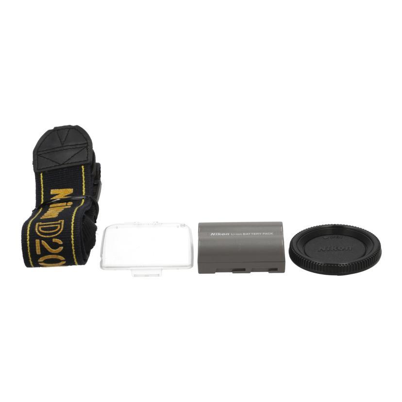 Nikon ニコン/デジタル一眼 ボディ/D200/2092105/Bランク/42【中古】 Nikon ニコン/デジタル一眼 ボディ/D200/2092105/Bランク/42【中古