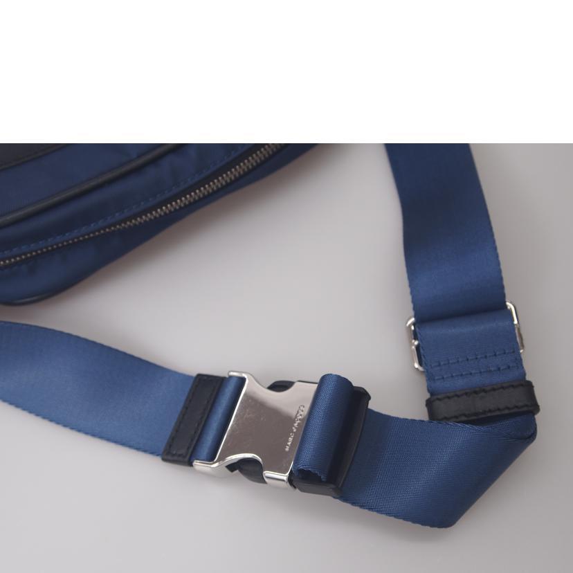 MARC JACOBS マークジェイコブス/ボディバッグ/M0014038/ブランド  