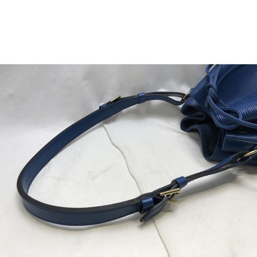 LOUIS VUITTON ルイヴィトン/ノエ・エピ/トレドブルー/M44005/AR0***/ルイ・ヴィトン/Bランク/82【中古】 LOUIS VUITTON - LOUIS VUITTON(ルイヴィトン) ショルダーバッグ エピ
