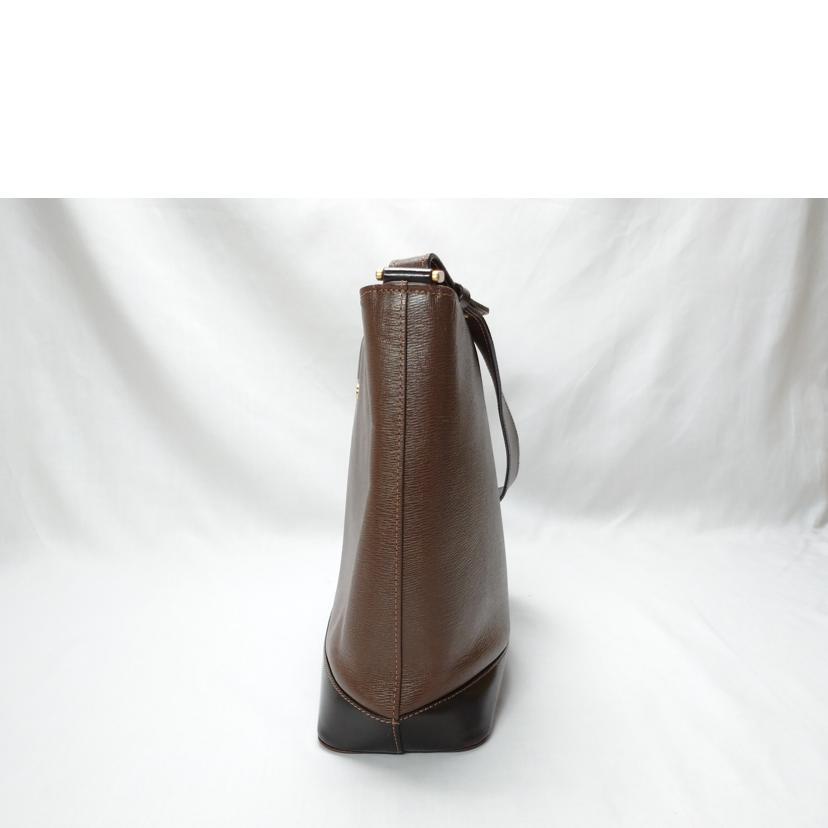 BURBERRY バーバリー/レザーワンショルダーバッグ/Bランク/52【中古】 BURBERRY（バーバリー） バーバリー/レザーワンショルダーバッグ/B