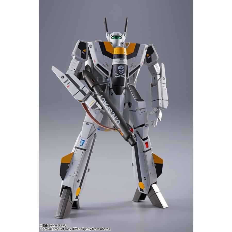 予約】【8月発売予定】 DX超合金 VF-1S バルキリー ロイ・フォッカー