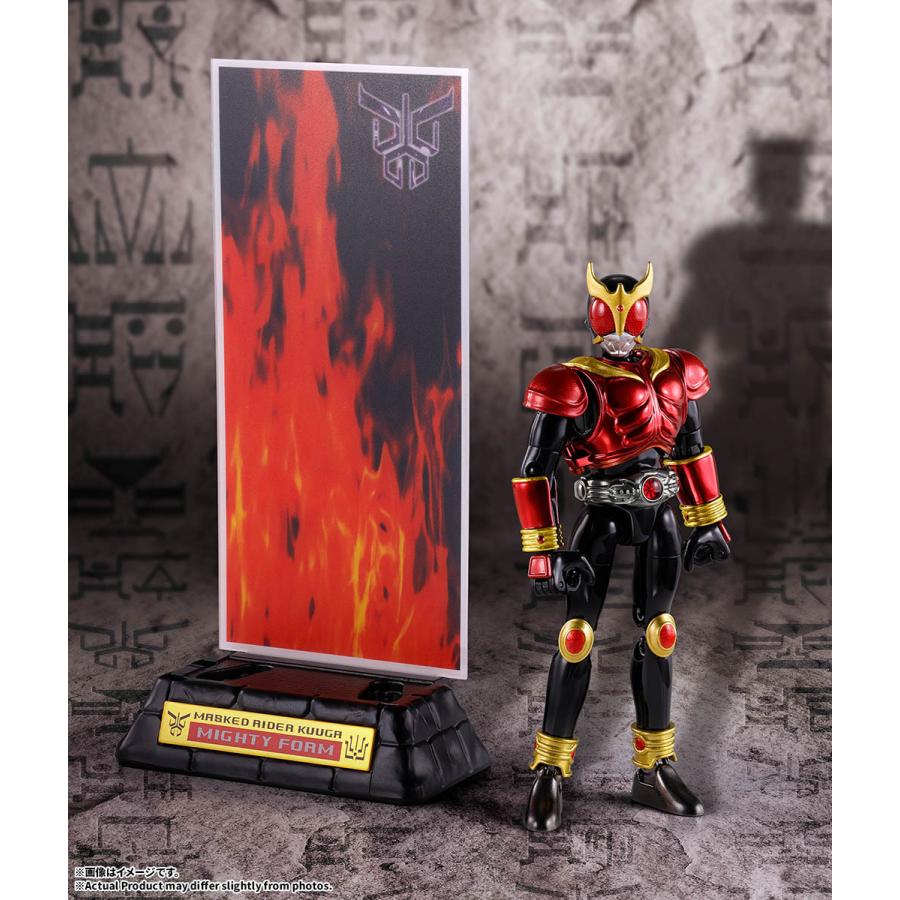 予約】【12月発売予定】装着変身 仮面ライダークウガ マイティフォーム