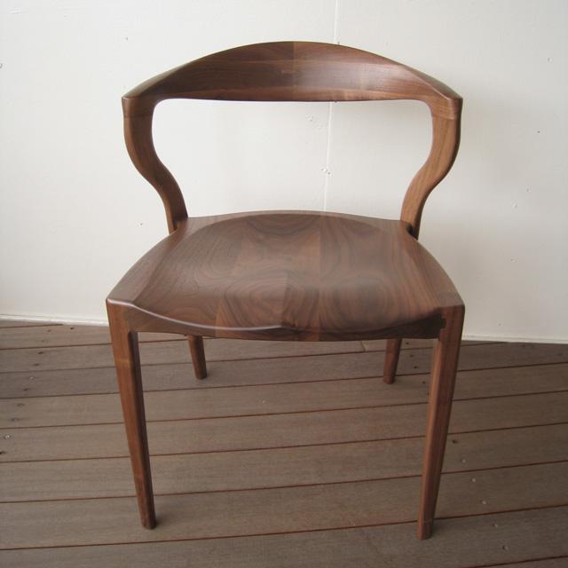 まっちー＊カントリー チェア 椅子 インテリア ナラ材 木製　木彫り ダイニングチェア 同色2脚セット 天然木 カントリー 背もたれ 座