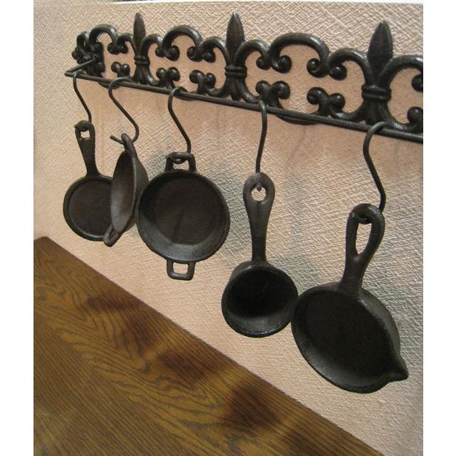 壁掛けオブジェ 壁飾り かわいい キッチン小物 アイアンキッチンミニ