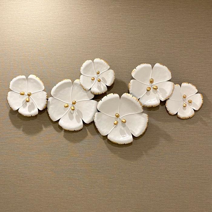 金属製オブジェ　壁掛け 壁飾り ウォールデコ 壁掛け ホワイト フラワー 白 オブジェ おしゃれ