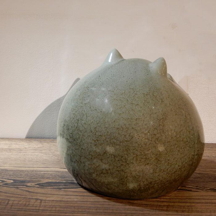 丸猫　招き猫　陶器置物　大小 Amazon.co.jp: 昭和レトロ 招き猫 黒猫白猫 大小2体セット 道後