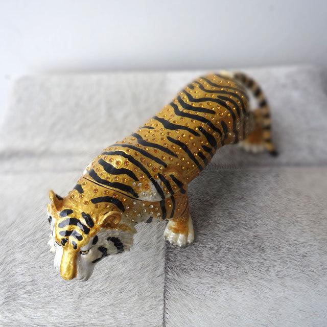 虎の置物 エナメルボックス 置物 干支 お年賀 縁起物 かわいい 虎の置物 エナメルボックス 置物 干支 お年賀 縁起物 かわいい