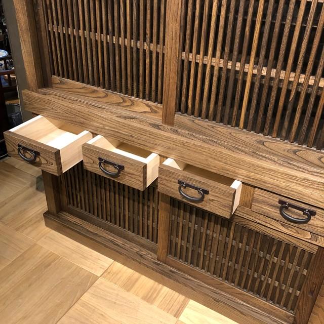 水屋箪笥 茶箪笥 食器棚 和家具 民芸調家具 アンティーク タモ 水屋箪笥 茶箪笥 食器棚 和家具 民芸調家具 アンティーク タモ