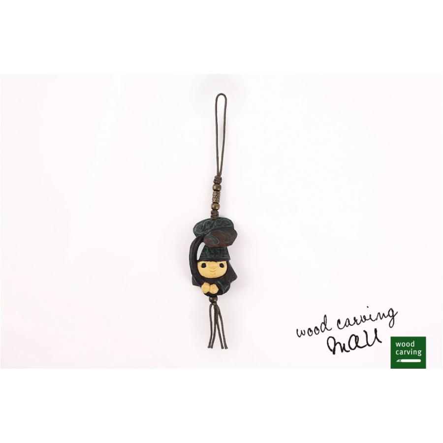 木彫り民芸品 ETHNIC DESIGNS 文様ストラップ コロポックル 娘 手彫り