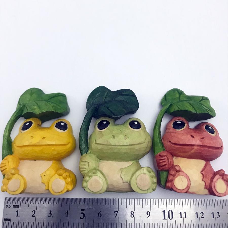 木彫り民芸品 フキ持ちカエル マグネット 緑 手彫り アイヌ 民族