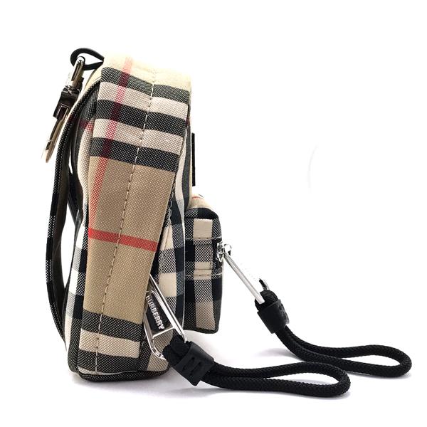 BURBERRY バッグ バーバリー バックパックリュック チャーム BURBERRY バッグ バーバリー バックパックリュック チャーム