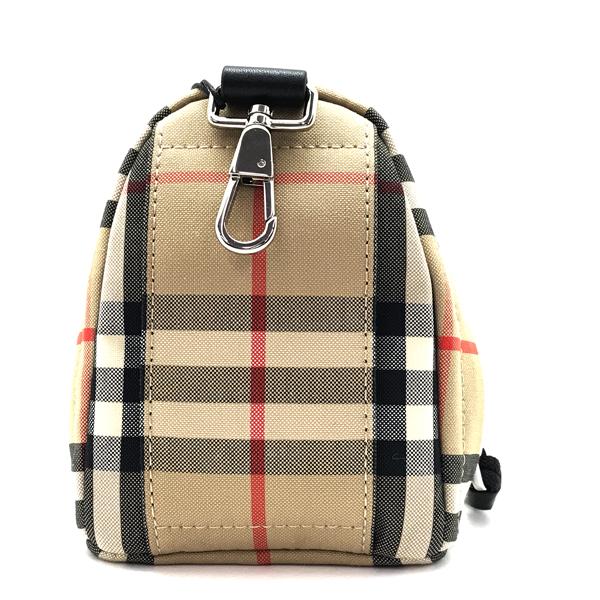 BURBERRY バッグ バーバリー バックパックリュック チャーム BURBERRY バッグ バーバリー バックパックリュック チャーム
