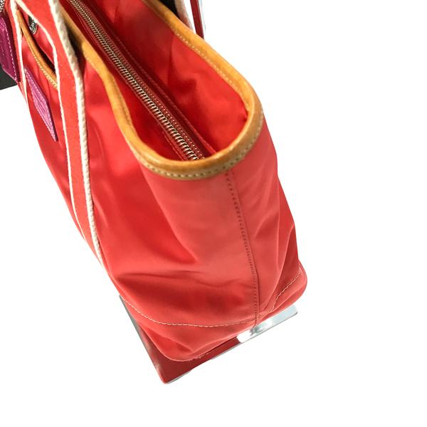 Coach レッドとベージュのバッグ COACH 【中古】【非常に良い】COACH トートバッグ ブランド