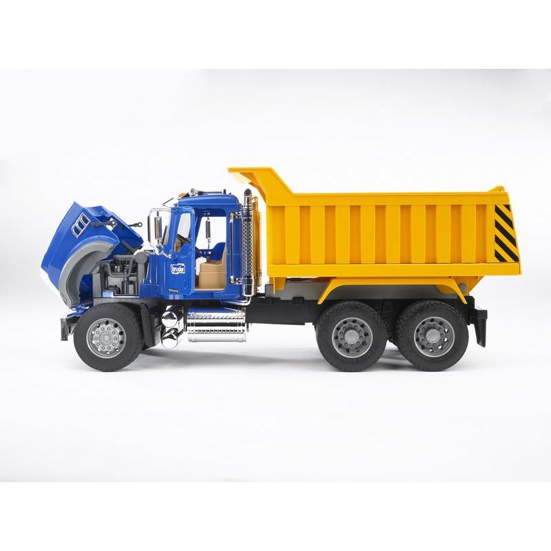 bruder ブルーダー MACK Tip up トラック BR02815 正規販売店 正規輸入品 はたらくくるま ドイツ ミニカー 乗り物 働く車 誕生日 男の子 サイズ 大きい 大きめ_3