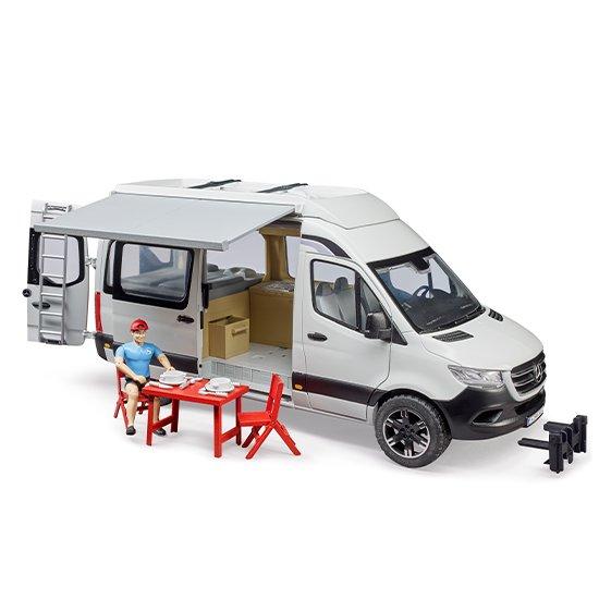 bruder ブルーダー MB キャンピングカー フィギュア付き BR02672 正規販売店 正規輸入品 はたらくくるま ドイツ ミニカー 乗り物 働く車 誕生日 男の子 大きいの画像