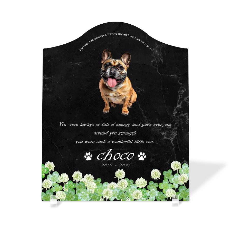 【ペットメモリアル】ペット位牌 犬 猫  名入れ おしゃれアクリルプレート オーダーメイド デザイナー仕上げ 日本製   (シロツメクサ, 大理石調 ブラック) | 