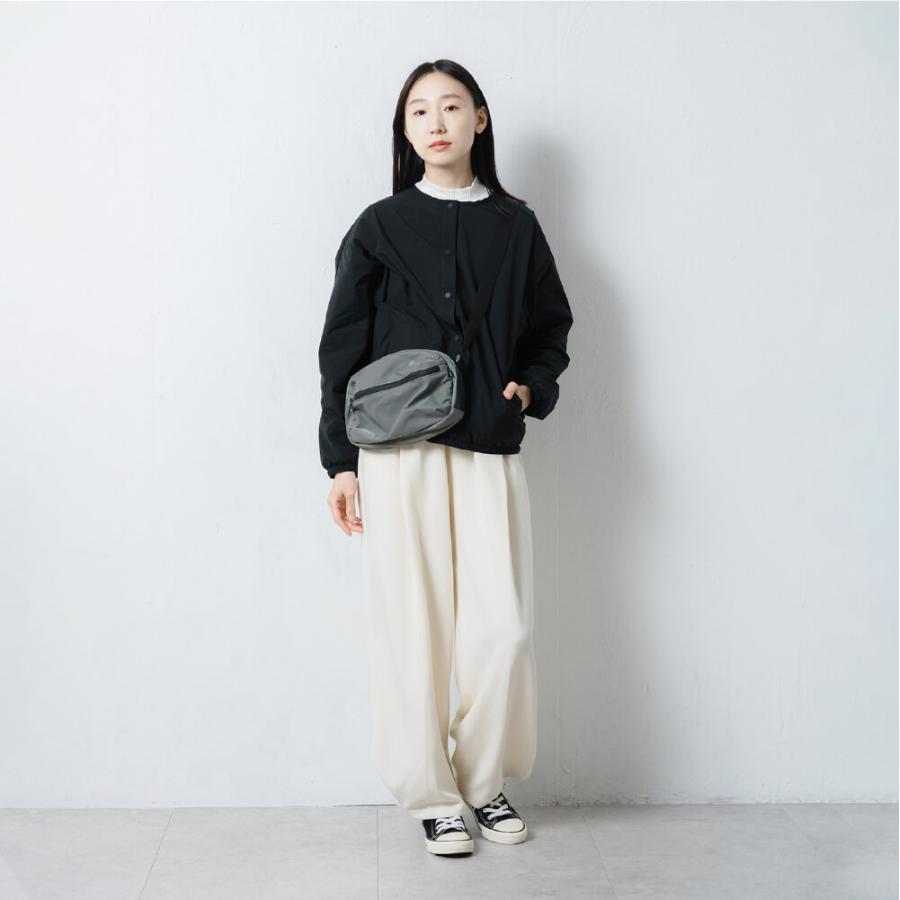 ショルダーバッグ レディース 斜めがけ サブバッグ きれいめ 軽量 軽い メンズ  ナイロン 軽い 仕切り 旅行 ミニ おしゃれ 黒 AH-702 スムースミニショルダー | AME TO HARE | 05