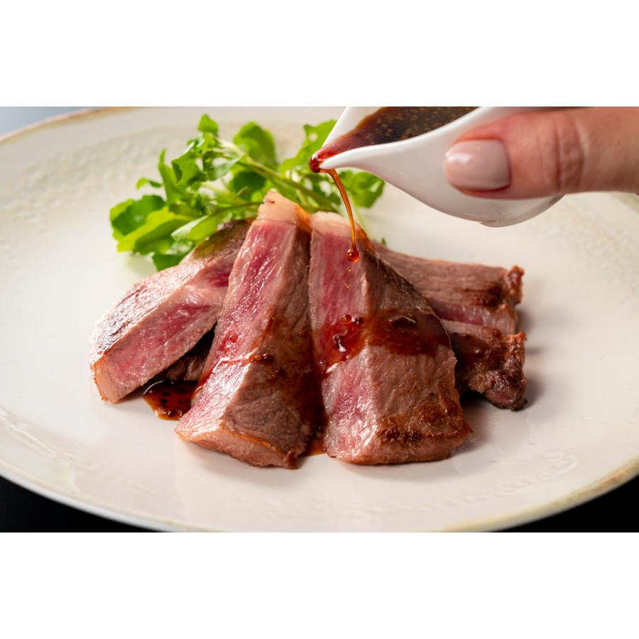 岡山 おかやま 和牛 A5等級 ステーキ 300ｇ お取り寄せ お取り寄せグルメ 人気 内祝 肉 お祝い 御祝 お土産 手土産 A5 |  | 01