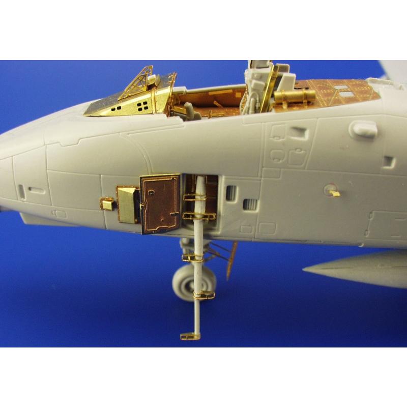 エデュアルド(73232) 1/72 Fairchild A-10A Thunderbolt II用エッチングパーツ(イタレリ、レベル用)｜works-hikoukigumo｜05