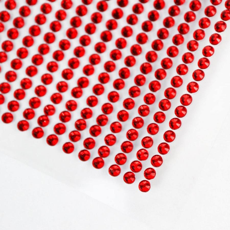 赤のストーン付きのモチーフがキラキラ情熱的で印象的です! 赤のストーン付きのモチーフがキラキラ情熱的で印象的です!