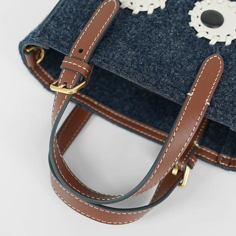 ANYA HINDMARCH（アニヤ・ハインドマーチ） レディース トートバッグ 