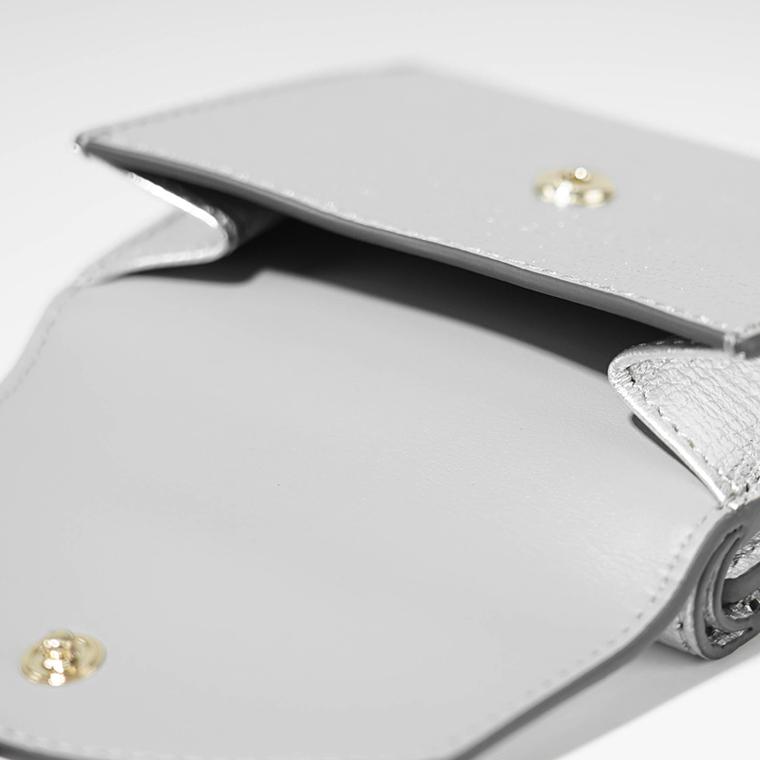 ANYA HINDMARCH（アニヤ・ハインドマーチ） レディース 3つ折り財布
