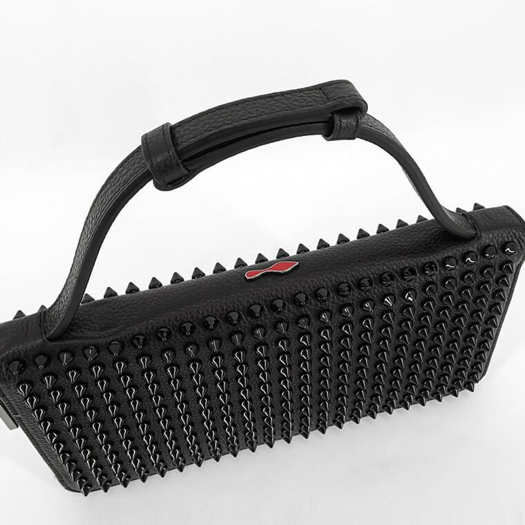 Christian Louboutin（クリスチャンルブタン） 完売御礼 メンズ 長財布