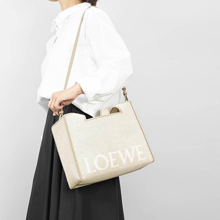 LOEWE ロエベ レディース トートバッグ FONT TOTE MEDIUM LOEWE ロエベ レディース トートバッグ FONT TOTE MEDIUM