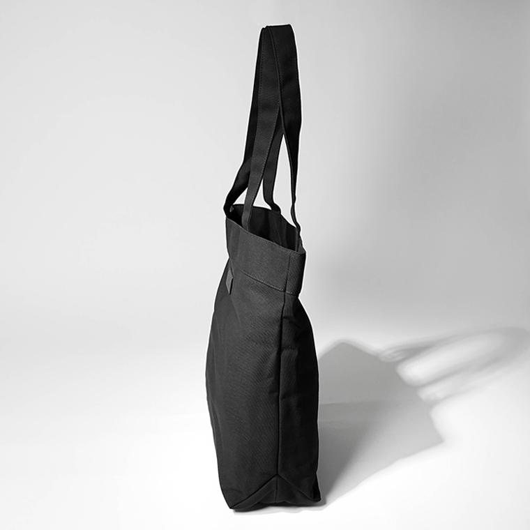 メゾンマルジェラ MM6 レザーバッグ ショッピングバッグ MM6 エムエムシックス メゾンマルジェラ トートバッグ SB6WC0020