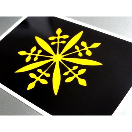 満州八旗　黄色 満州国章ステッカー Mサイズ 8×12cm 屋外耐候耐水シール スーツケース