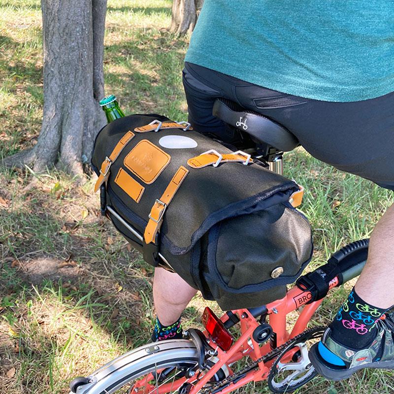 キャラダイス ワールドアドベンチャー 9L サドルバッグ ブラック