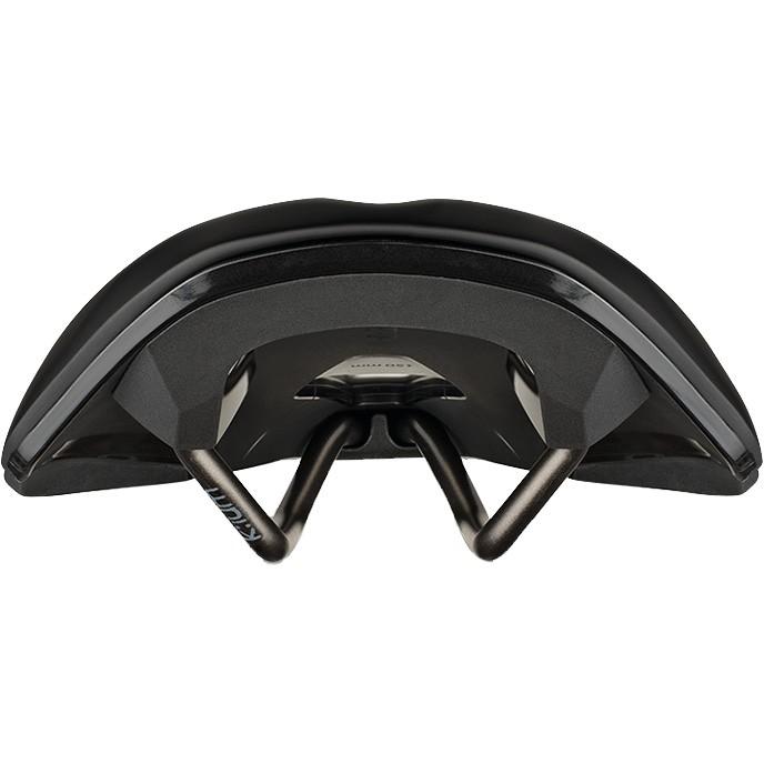 フィジーク アルゴ テンポ R3 kiumレール サドル ブラック 150mm