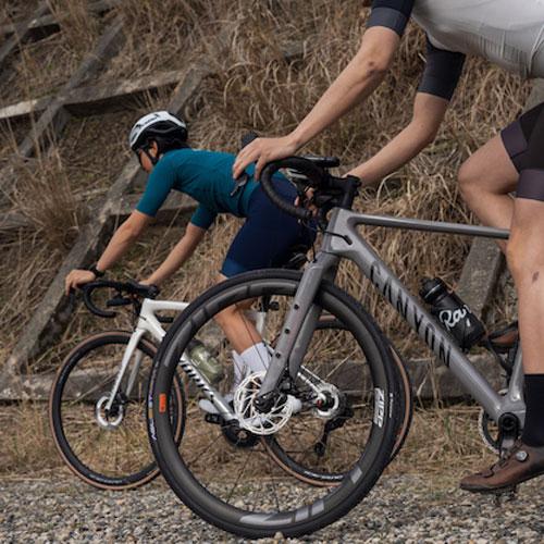 パナレーサー アジリスト TLR チューブレスレディ 700×25C 2本 楽天市場】パナレーサー アジリスト デュロ TLR 700×25C