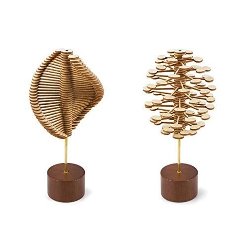 Helicone 指先でクルクル回すことで形状が変わる動く彫刻ヘリコーン