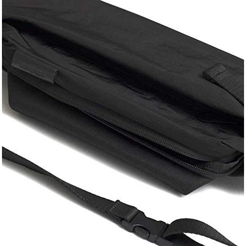 コートエシエル] メッセンジャーバッグ Isarau Small Memory Tech